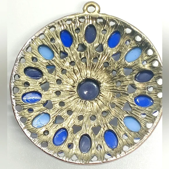 Silver Tone Pendant Blue Rhinestones and Plastic Cabachon Pendant Victorian - Picture 2 of 2